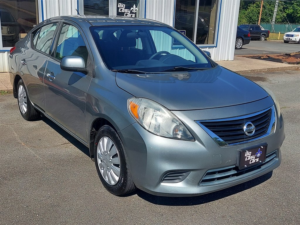 2014 Nissan Versa 1.6 SV CVT's photo